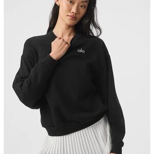 ALO Yoga Women's Black Accolade Crew Neck Pullover - WORN ONCE